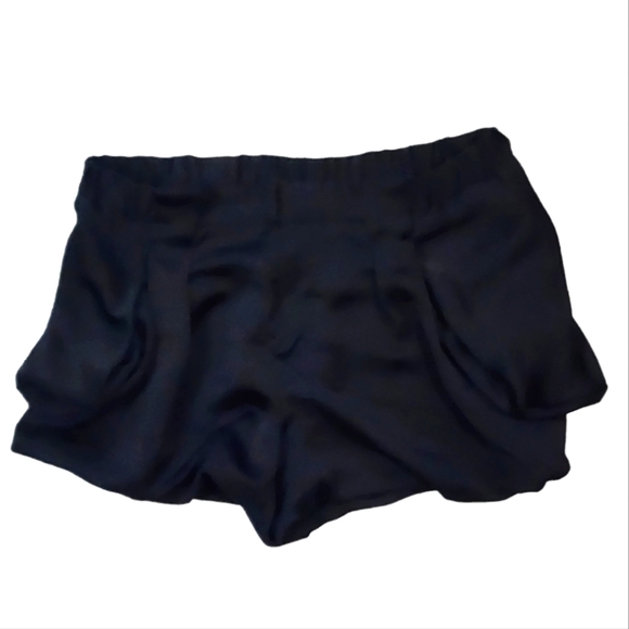 RACHEL Rachel Roy Black Pleated Shorts Midrise Size Small Clasp Zip Closure - Picture 2 of 5